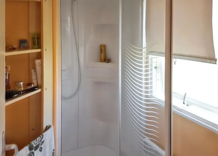 Charming In With Shared Pool Hébergement de vacances