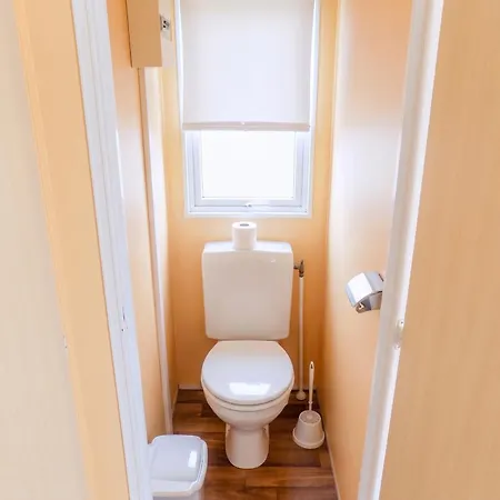 Charming In With Shared Pool *